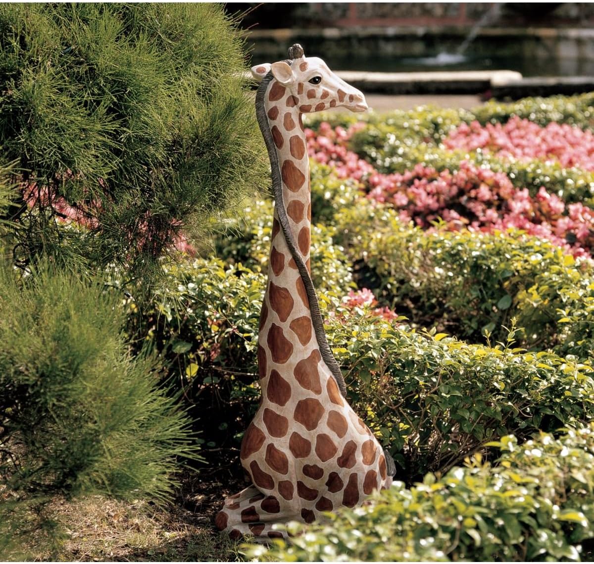 Design Toscano Gigi the Garden Giraffe Statue