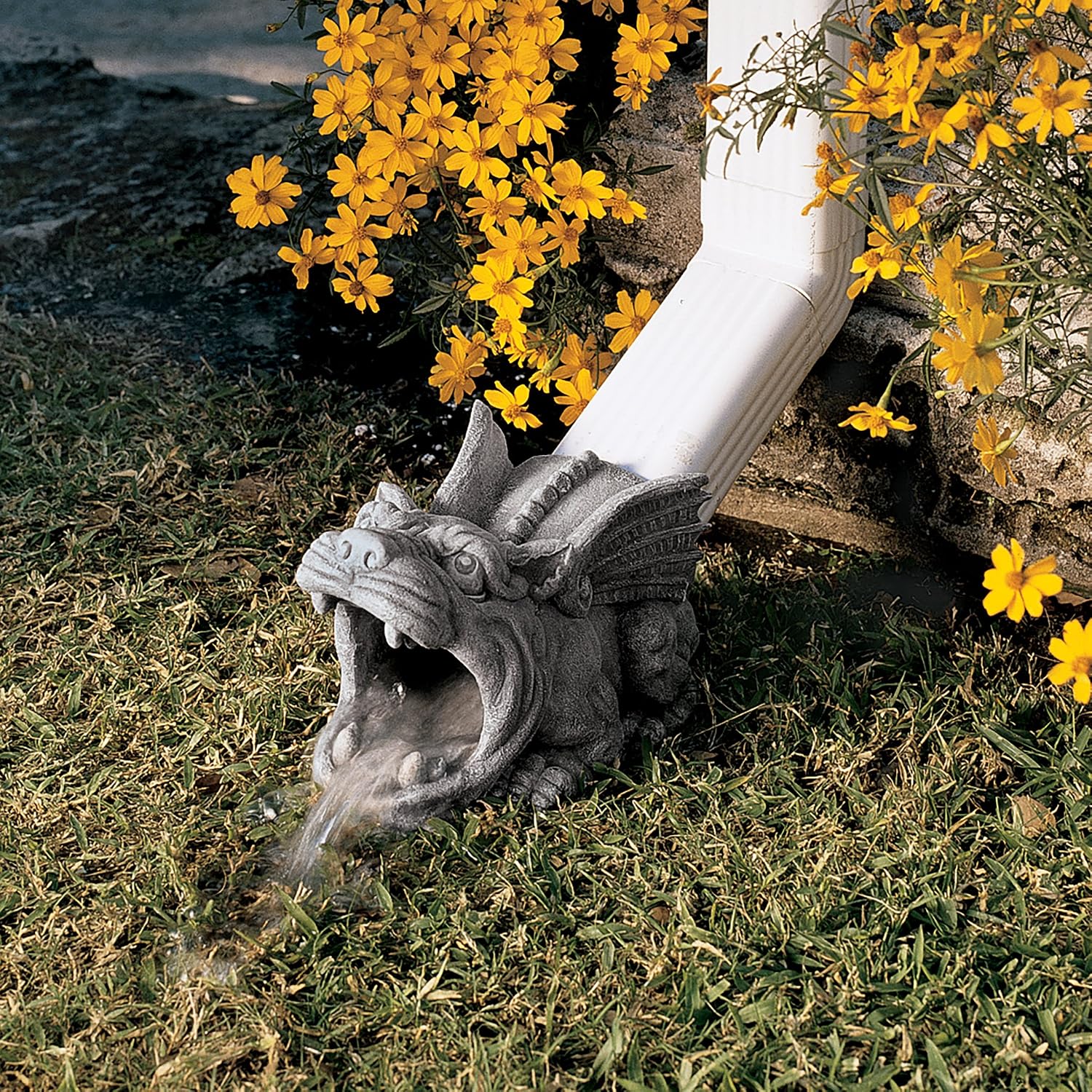 Design Toscano Roland the Gothic Gargoyle Gutter Guardian Rain Downspout