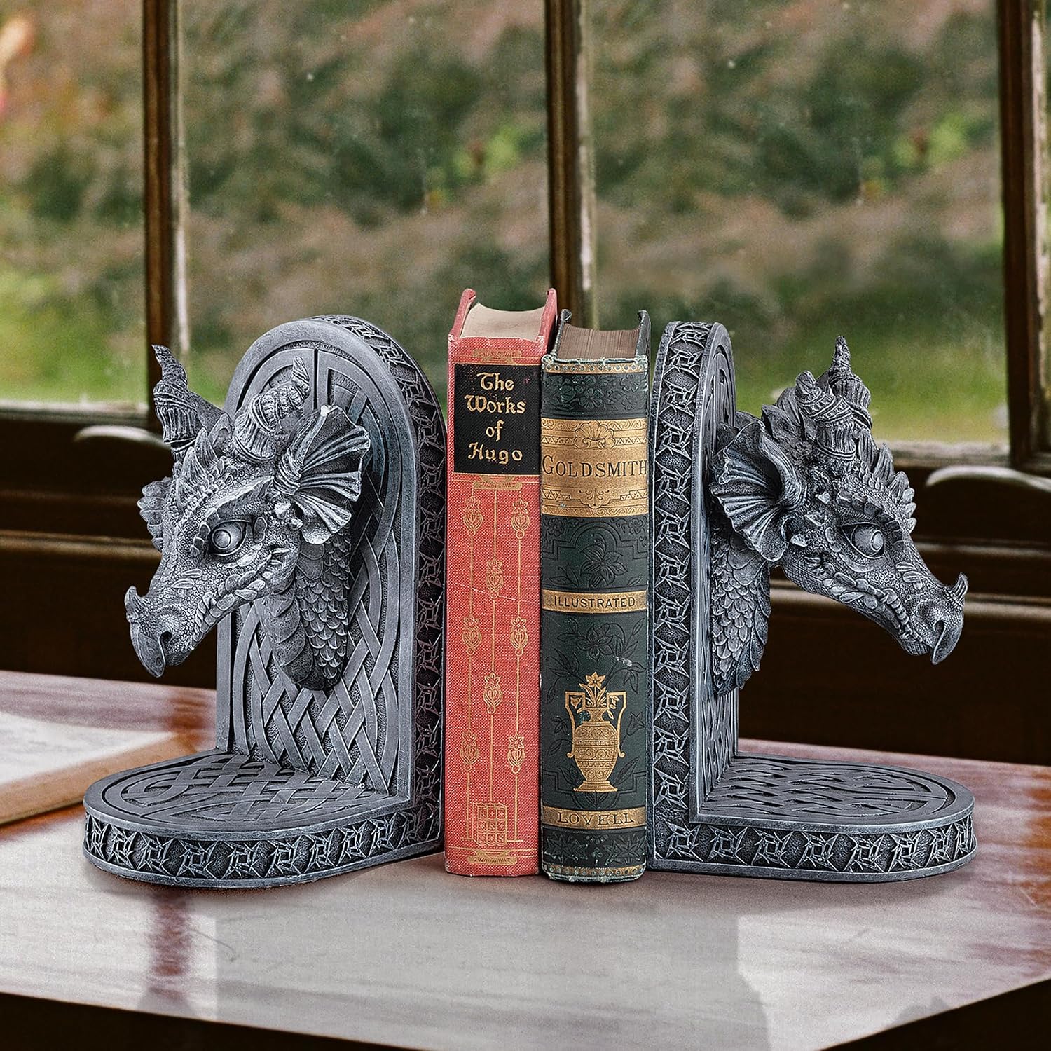 Design Toscano Gray Friar Dragon Bookends